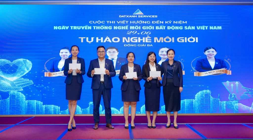 Trao giải cuộc thi viết: “TỰ HÀO NGHỀ MÔI GIỚI”