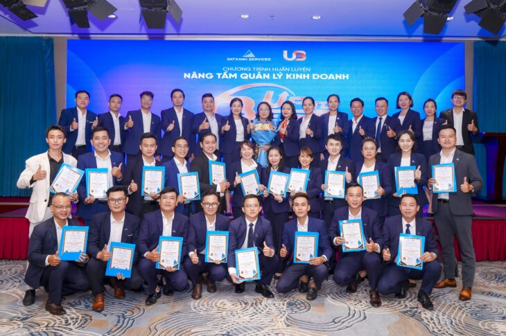 DAT XANH SERVICES TỔ CHỨC LỄ TỔNG KẾT CHƯƠNG TRÌNH HUẤN LUYỆN “NÂNG TẦM QUẢN LÝ KINH DOANH UP TO BEST 2024” THÀNH CÔNG RỰC RỠ!