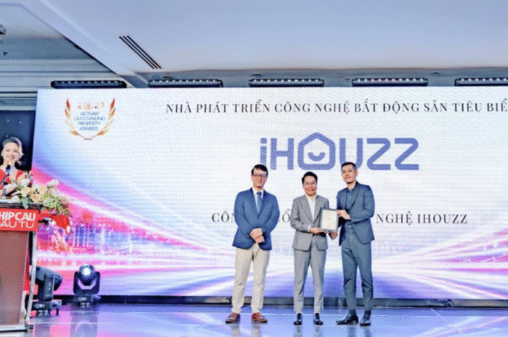 iHouzz nhận giải thưởng Nhà phát triển công nghệ bất động sản tiêu biểu