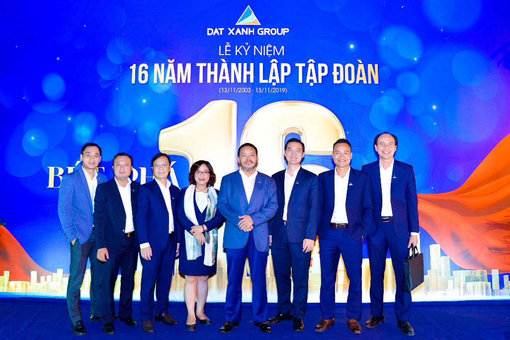 Chủ tịch kiêm Tổng Giám đốc Tập đoàn Đất Xanh