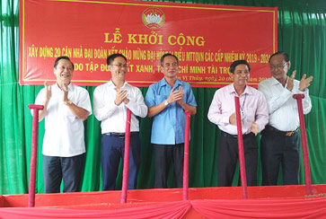 Tập đoàn Đất Xanh tài trợ 1 tỷ đồng xây dựng nhà đại đoàn kết tỉnh Hậu Giang