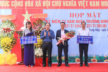 Tập đoàn Đất Xanh tài trợ 500 triệu đồng xây dựng nhà tình nghĩa tại xã Phụng Hiệp, tỉnh Hậu Giang