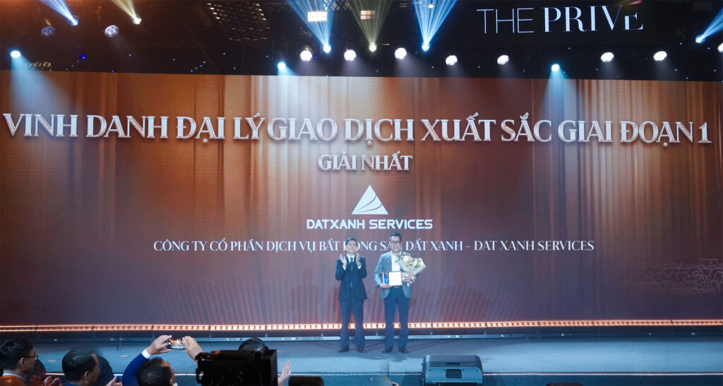 Dat Xanh Services được vinh danh Đại lý giao dịch xuất sắc nhất giai đoạn 1 The Privé