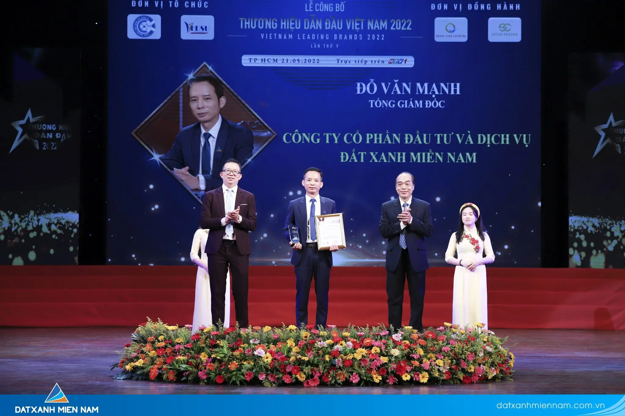 Ông Đỗ Văn Mạnh – Tổng Giám Đốc Đất Xanh Miền Nam vinh dự nhận giải thưởng Doanh Nhân Tiêu Biểu Việt Nam 2022