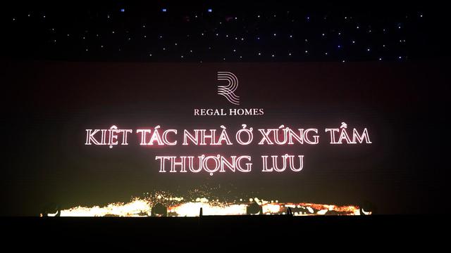 Phần trình diễn công nghệ ánh sáng độc đáo tái hiện những tinh hoa Regal Homes ngay giữa lòng Hà Nội