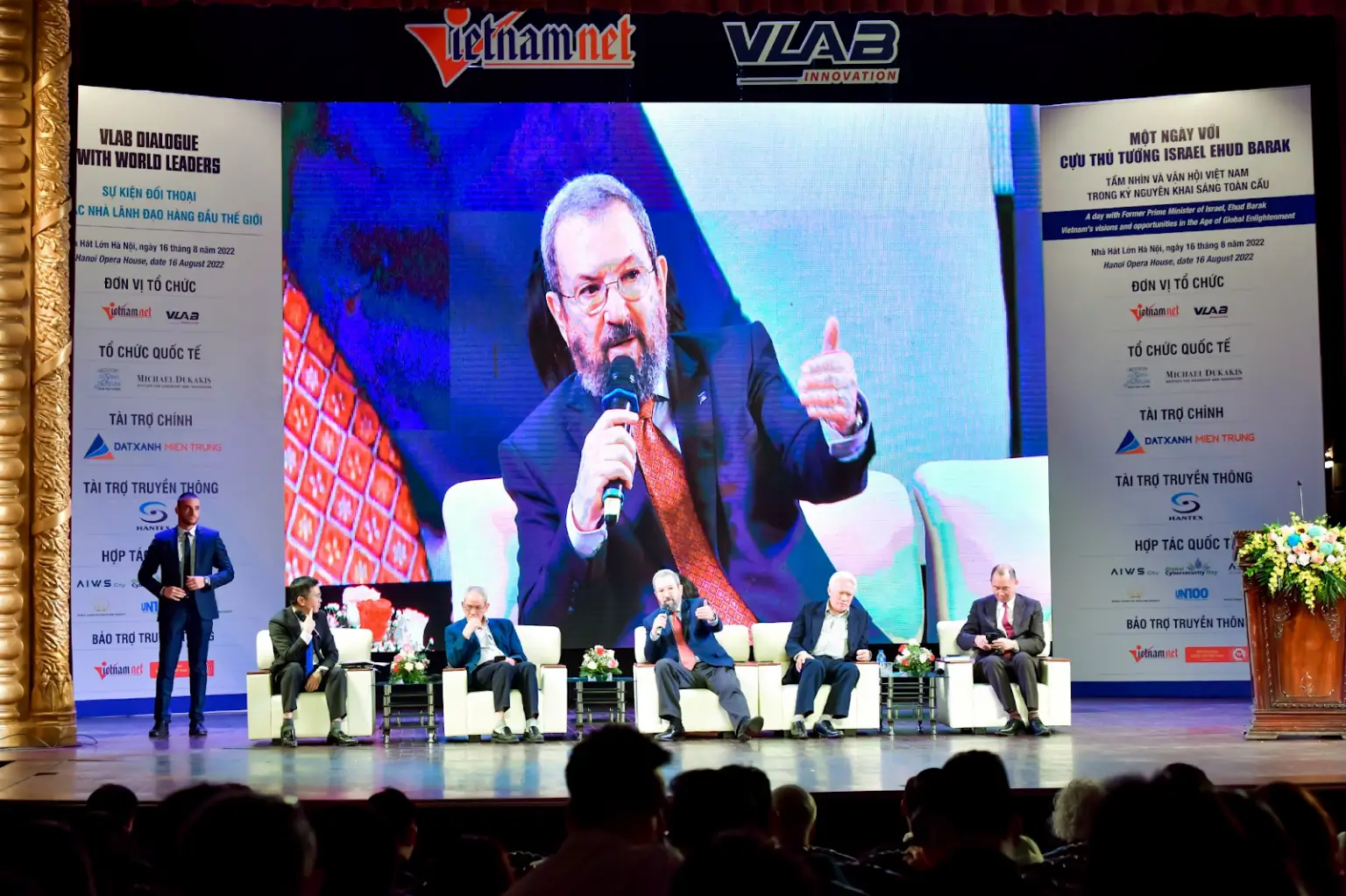 Đất Xanh Miền Trung – thành viên Dat Xanh Services cùng sự kiện “Đối thoại với các nhà lãnh đạo hàng đầu thế giới”