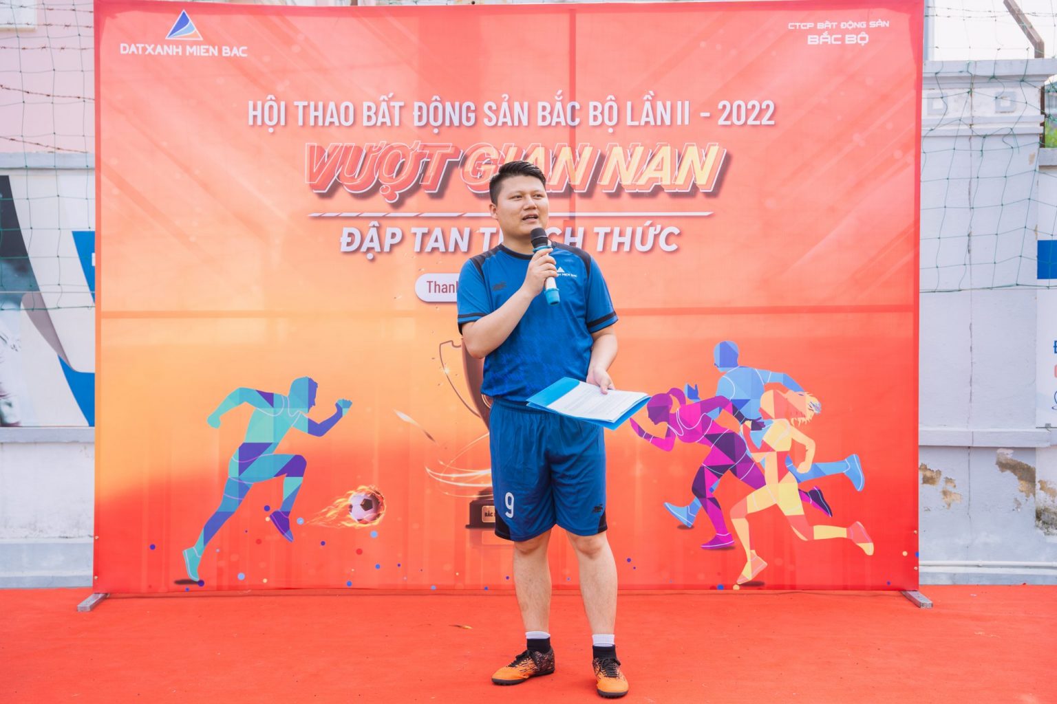 Ông Nguyễn Văn Lâm – Giám đốc Kinh Doanh đọc diễn văn và chính thức khai mạc Hội thao Bất động sản Bắc Bộ 2022