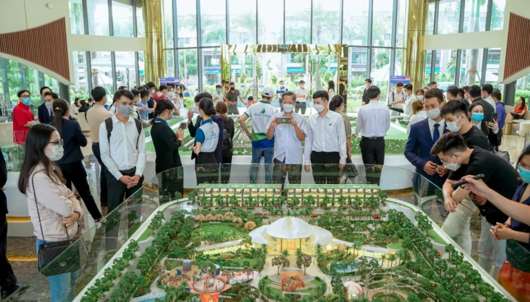 Gem Sky Word – Sự kiện: Thưởng ngoạn dự án hân hoan nhận quà