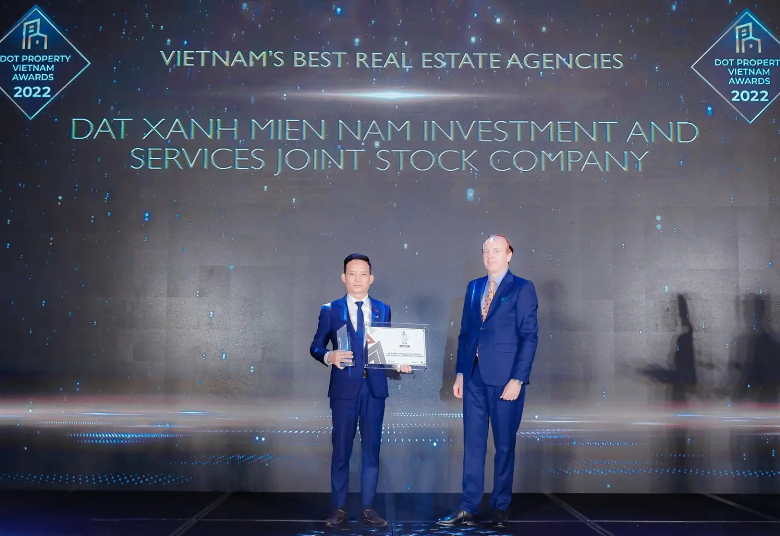 Đất Xanh Miền Nam – thành viên Dat Xanh Services nhận giải thưởng Đơn vị phân phối bất động sản tốt nhất Việt Nam 2022