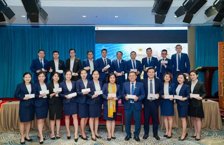 Dat Xanh Group và hệ thống CTTV Dat Xanh Services tri ân ngày Nhà giáo Việt Nam