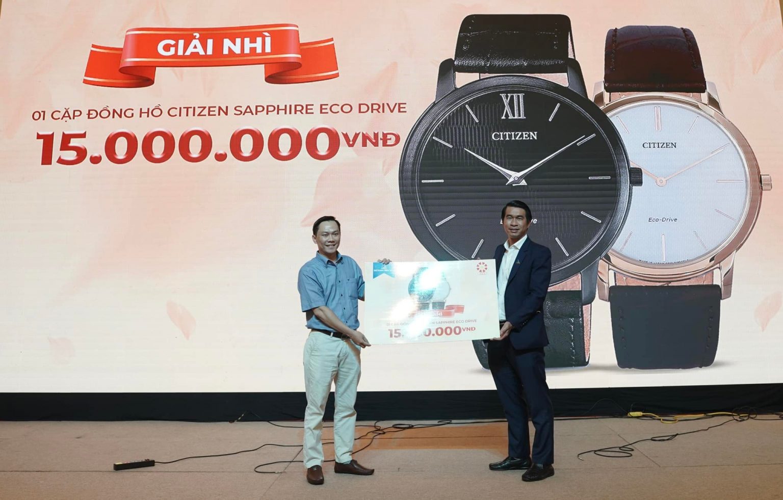 Những phần quà có giá trị được trao đến khách hàng tại sự kiện