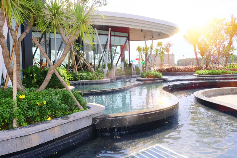 Khu vực Clubhouse và công viên Golden Phoenix Park đã hoàn thiện và phục vụ cư dân vui chơi, giải trí