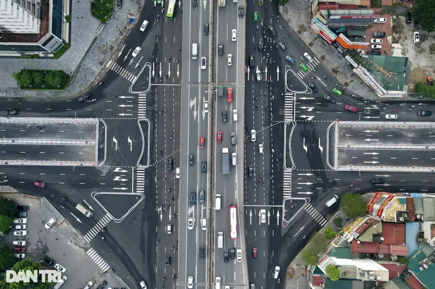 Hà Nội khánh thành hầm chui Lê Văn Lương – Vành đai 3