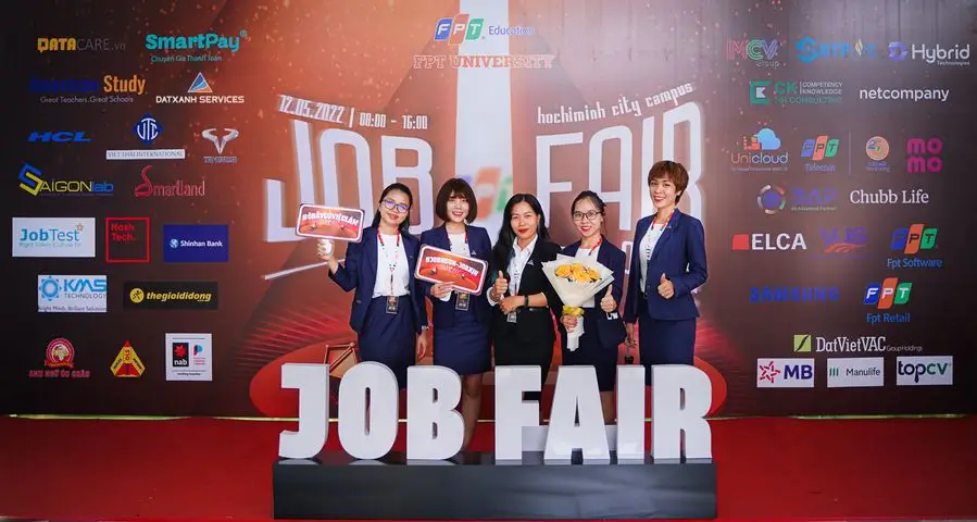 Dat Xanh Services đồng hành cùng Đại học FPT tổ chức ngày hội việc làm – Job Fair 2022