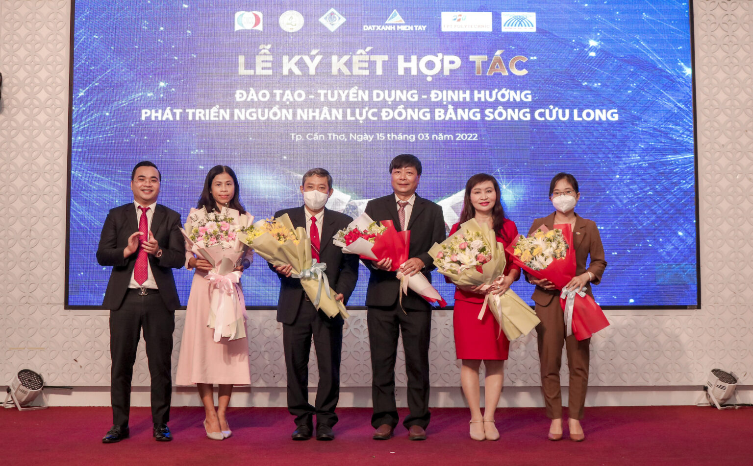 Lễ ký kết hợp tác phát triển nguồn nhân lực ĐBSCL (03.2022)