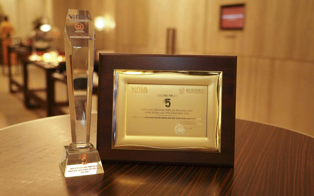 Dat Xanh Services nhận giải thưởng Top 5 đơn vị tư vấn phát triển dự án hàng đầu Vùng động lực phía Nam năm 2025