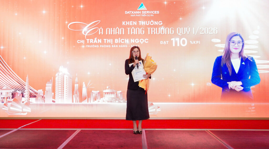 Chị Trần Thị Bích Ngọc – Trưởng phòng Bán hàng Sàn 1 nhận danh hiệu “Cá nhân tăng trưởng Quý I/2026”