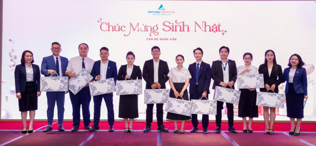 Chúc mừng sinh nhật CBNV Dat Xanh Services tháng 3