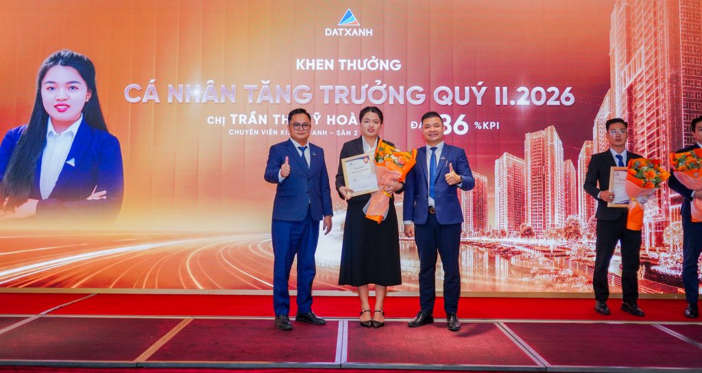 Chị Trần Thị Mỹ Hoàng – CVKD Sàn 2 nhận danh hiệu Cá nhân tăng trưởng Quý II/2026