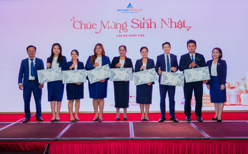 Chúc mừng sinh nhật CBNV Dat Xanh Services tháng 7